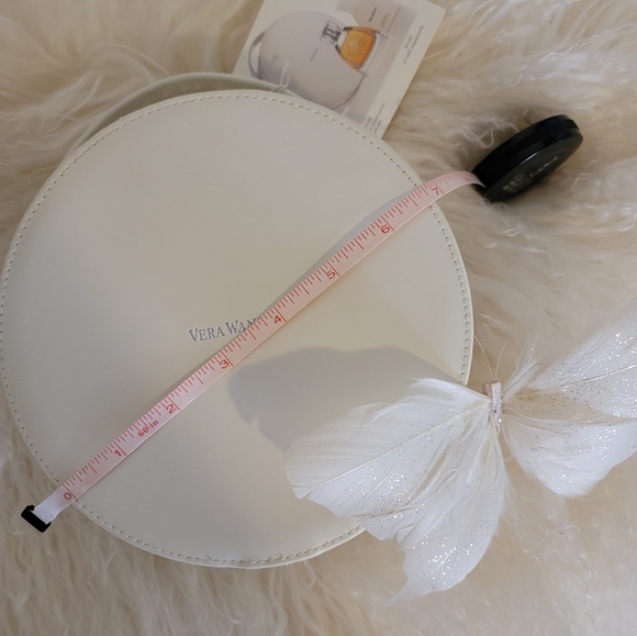 🤍Vera Wang Vanity Case🤍 - Picture 8 of 12